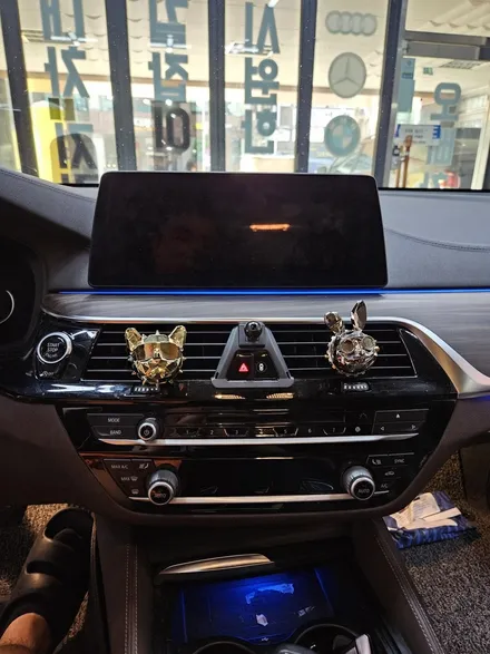 부산경남 BMW 6GT 12.3인치 안드로이드 올인원 및 크리스탈 3종 장착작업