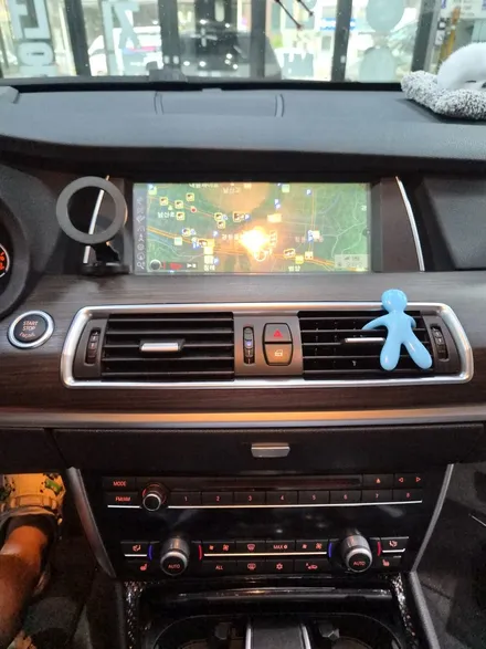 BMW 5GT 12.6인치 안드로이드 올인원 장착 부산경남 수입차 알리직구 안드로이드 올인원 전문 장착점 오빠차