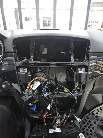 부산경남 벤츠 ML GLE W166 12.3인치 안드로이드 올인원 및 ahd후방카메라교체 장착