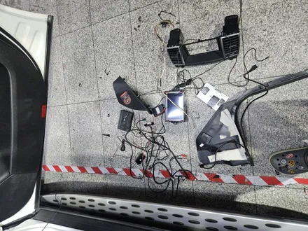 부산경남 벤츠 ML GLE W166 12.3인치 안드로이드 올인원 및 ahd후방카메라교체 장착