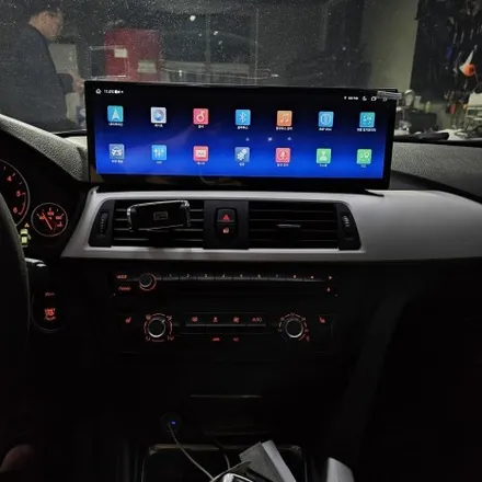 부산경남 BMW 3시리즈 F30 15인치 안드로이드 올인원 및 후방카메라 장착 오빠차에서 잘해요~
