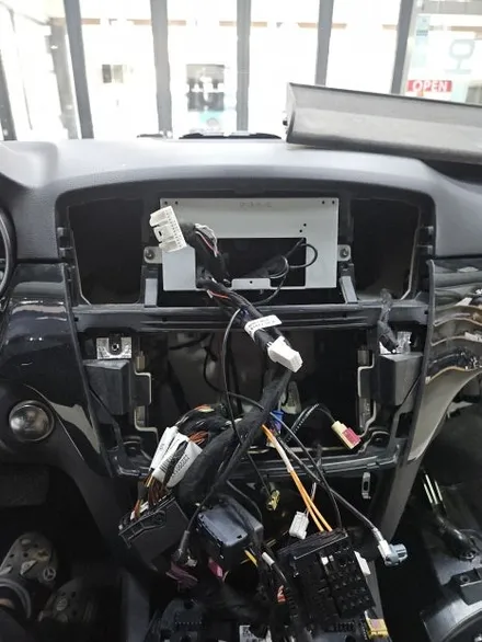 부산경남 벤츠 ML GLE W166 12.3인치 안드로이드 올인원 및 ahd후방카메라교체 장착