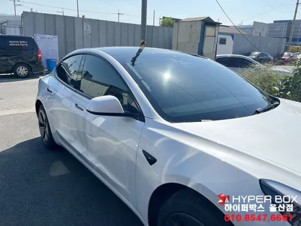 테슬라신차패키지 청량감을 주는 틴큐브반사썬팅 시공 / 울산 북구