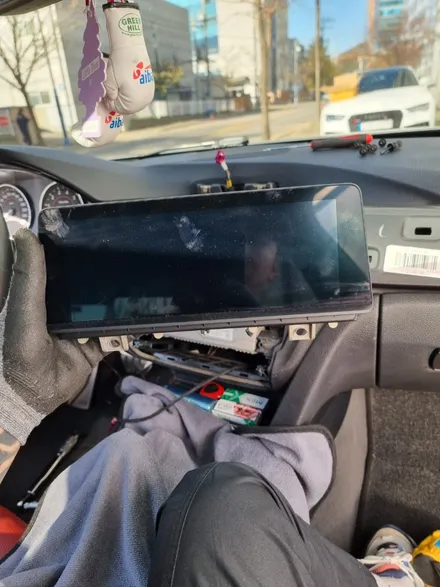 BMW 320i M핸들 교체 하기! 천안 안드로이드 올인원 네비게이션교체 커스텀 튜닝 전국방문출장 가능까지가능한곳~! / 구로동