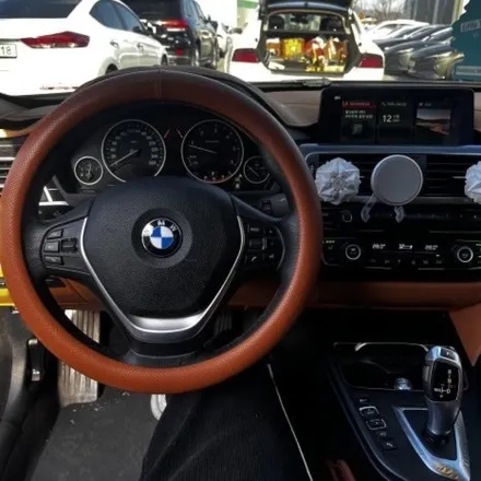 BMW F30 320i, 신형 계기판·M핸들·12.3인치 올인원까지 정말 필요한 업그레이드일까? | 부산점 / 구로동