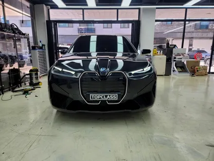 인천 BMW iX M60, M70 그릴 바디킷 교체로 분위기 반전, 아이코닉 글로우 시공후기, 그릴교체비용과 과정공개 / 구로동