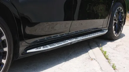 벤츠 EQS SUV 사이드 스텝 파손 시, 순정 사이드 스커트와 전동 발판 중 어떤 것이 나을까? / 구로동