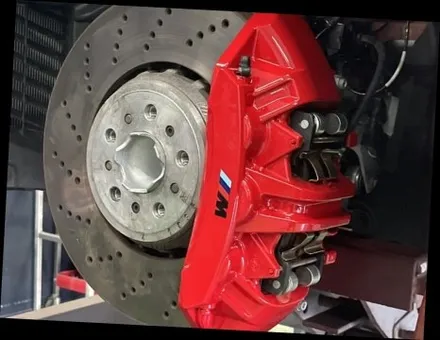 부산휠도색 BMW G87 M2, 930M 휠 유광블랙 도색이 맞을까? 이 차종에 이 방식이 맞는 이유 (오늘의카 부산점) / 구로동