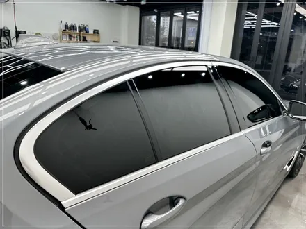 인천 청라 BMW 썬팅 비반사 블랙으로 5시리즈 윈도 틴팅 (글라스틴트 로데) / 구로동