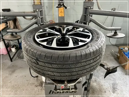 카니발 KA4 컷팅휠 용인 휠복원! 휠밸런스, tpms 체크까지 / 구로동