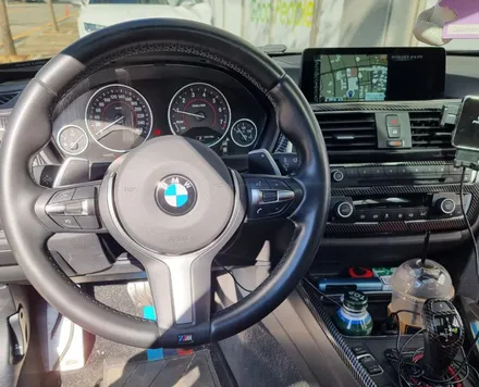 BMW 320i M핸들 교체 하기! 천안 안드로이드 올인원 네비게이션교체 커스텀 튜닝 전국방문출장 가능까지가능한곳~! / 구로동