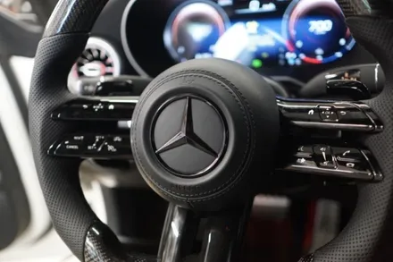 벤츠 W205 C63 AMG 카브리올레 | 디지털 계기판과 AMG 카본 잠자리 핸들로 진짜 AMG가 될 수 있을까? 서울중랑점 / 구로동