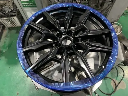 전주 휠복원 BMW휠수리 850i 유광블랙 휠도색으로 반전느낌 / 구로동