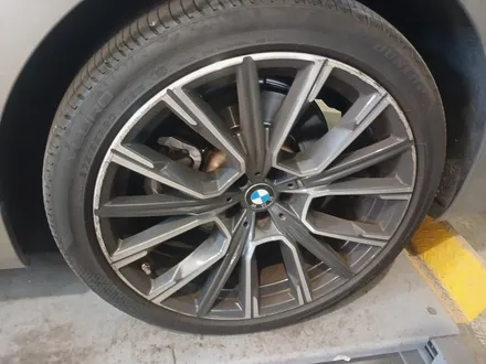 대구휠복원 달서구 BMW 740li 휠도색, 20인치 순정 휠 완벽 복원, 휠복원 시세와 소요시간은? / 구로동