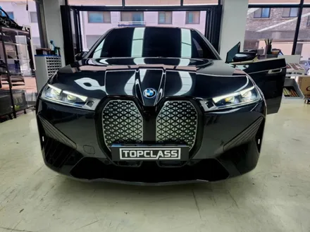 인천 BMW iX M60, M70 그릴 바디킷 교체로 분위기 반전, 아이코닉 글로우 시공후기, 그릴교체비용과 과정공개 / 구로동