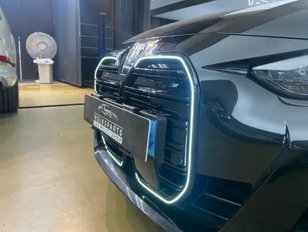 BMW i4 아이코닉 글로우 그릴, 인천 시공 후기, 비포어 애프터 확인해보니 왜 하는줄 이유알겠네 실제시공후기 공개! / 구로동