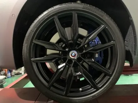 전주 휠복원 BMW휠수리 850i 유광블랙 휠도색으로 반전느낌 / 구로동