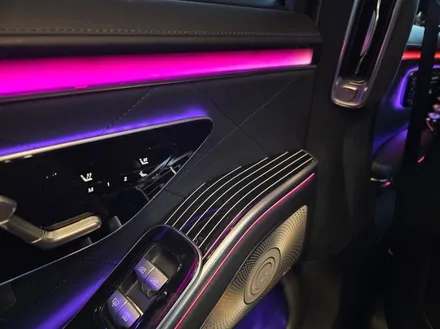 벤츠 W223 S580 피아노트림, 액티브엠비언트 출장시공 후기 4D 전동 부메스터, S클래스 고퀄리티 출장시공 / 구로동