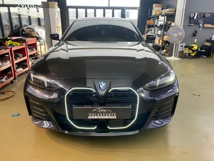 BMW i4 아이코닉 글로우 그릴, 인천 시공 후기, 비포어 애프터 확인해보니 왜 하는줄 이유알겠네 실제시공후기 공개! / 구로동