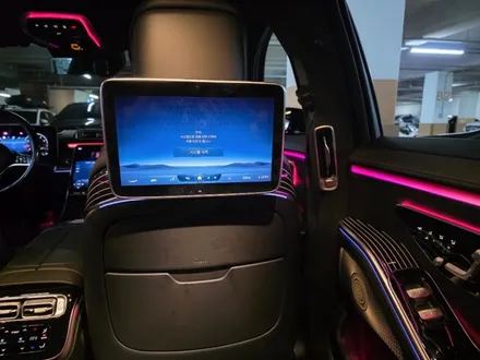 벤츠 W223 S580 피아노트림, 액티브엠비언트 출장시공 후기 4D 전동 부메스터, S클래스 고퀄리티 출장시공 / 구로동