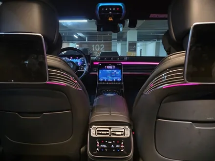 벤츠 W223 S580 피아노트림, 액티브엠비언트 출장시공 후기 4D 전동 부메스터, S클래스 고퀄리티 출장시공 / 구로동