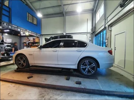 김포에서 BMW M5 풀 바디킷 튜닝으로 스포티하게 / 구로동