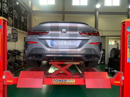 전주 휠복원 BMW휠수리 850i 유광블랙 휠도색으로 반전느낌 / 구로동