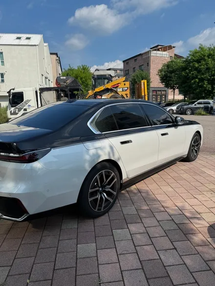 동탄 BMW 7시리즈 전체PPF, 듀오톤 랩핑으로 완성된 품격  전체PPF와 듀오톤 랩핑, 디테일이 만드는 차이 / 구로동