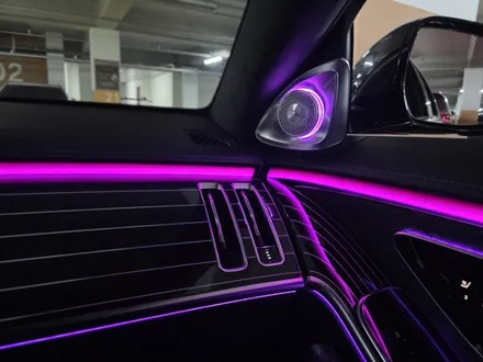 벤츠 W223 S580 피아노트림, 액티브엠비언트 출장시공 후기 4D 전동 부메스터, S클래스 고퀄리티 출장시공 / 구로동