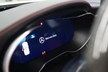 벤츠 W205 C63 AMG 카브리올레 | 디지털 계기판과 AMG 카본 잠자리 핸들로 진짜 AMG가 될 수 있을까? 서울중랑점 / 구로동