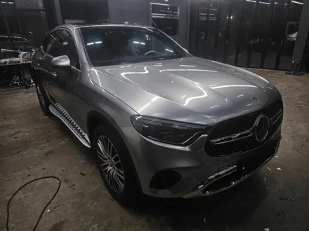 벤츠 GLC 쿠페 랩핑, GT 실버 컬러로 분위기 체인지 가능할까? / 구로동