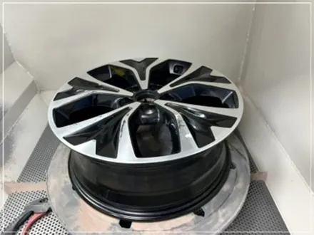 카니발 KA4 컷팅휠 용인 휠복원! 휠밸런스, tpms 체크까지 / 구로동