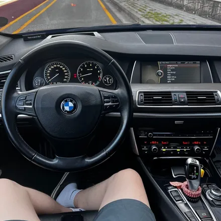 BMW 5GT 튜닝, M핸들·카플레이 모니터 시공 전후 비교 / 구로동