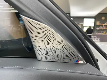 인천 BMW G70 실내 튜닝, m핸들 앰비언트 회오리트위터 시공후기. 실내 감성마력 변화의 시작 가격과 유지기간은? / 구로동