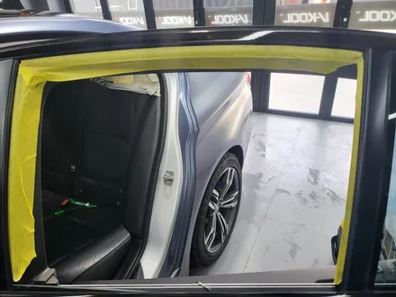 [브로모터스]BMW 520D F10 글라스틴트 레이니블루 틴팅 재시공 / 경남 거제, 통영, 창원