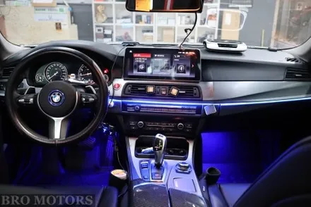 [브로모터스]BMW 비노출 무빙 엠비언트로 힙한 실내분위기로 변신과 안드로이드올인원 네비게이션으로 스마트함까지 장착!! / 경남 거제, 통영, 창원