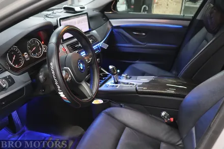 [브로모터스]BMW 비노출 무빙 엠비언트로 힙한 실내분위기로 변신과 안드로이드올인원 네비게이션으로 스마트함까지 장착!! / 경남 거제, 통영, 창원