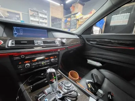 [브로모터스]BMW 전용 AVI BM-100/AVI BM-204/센터스피커/프론트스피커/무스웨이D8 DSP앰프 /비노출 엠비언트/GSUV EN8썬팅재시공 / 경남 거제, 통영, 창원