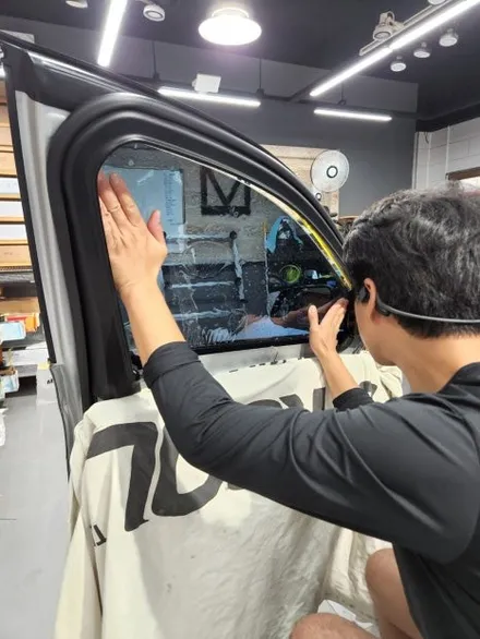 [브로모터스]BMW 520D F10 글라스틴트 레이니블루 틴팅 재시공 / 경남 거제, 통영, 창원