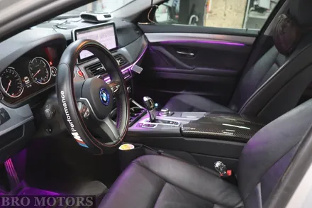 [브로모터스]BMW 비노출 무빙 엠비언트로 힙한 실내분위기로 변신과 안드로이드올인원 네비게이션으로 스마트함까지 장착!! / 경남 거제, 통영, 창원