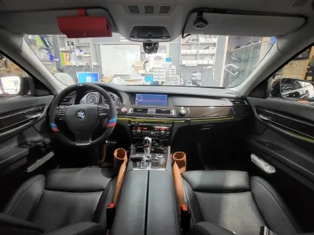[브로모터스]BMW 전용 AVI BM-100/AVI BM-204/센터스피커/프론트스피커/무스웨이D8 DSP앰프 /비노출 엠비언트/GSUV EN8썬팅재시공 / 경남 거제, 통영, 창원