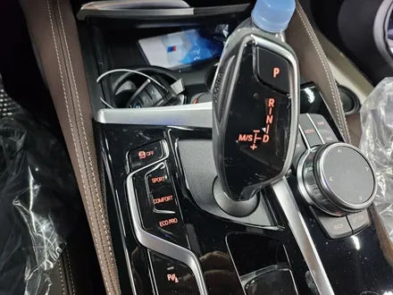 [브로모터스] 23년식 BMW6 GT 크리스탈 기어봉 / 크리스탈 죠그 다이얼 크리스탈 스타트 버튼 시공 / 회오리 스피커 엠비언트 풀패키지 교체 / 경남 거제, 통영, 창원