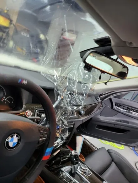 [브로모터스]BMW 전용 AVI BM-100/AVI BM-204/센터스피커/프론트스피커/무스웨이D8 DSP앰프 /비노출 엠비언트/GSUV EN8썬팅재시공 / 경남 거제, 통영, 창원