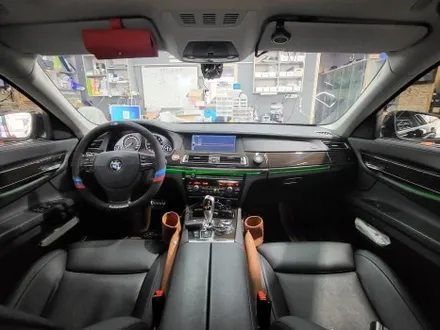 [브로모터스]BMW 전용 AVI BM-100/AVI BM-204/센터스피커/프론트스피커/무스웨이D8 DSP앰프 /비노출 엠비언트/GSUV EN8썬팅재시공 / 경남 거제, 통영, 창원