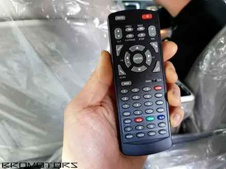 [더뉴카니발 XM-1780 X7 안드로이드 모니터] 패밀리카엔 역시 천정모니터가 굳!! (거제 브로모터스) / 경남 거제, 통영, 창원