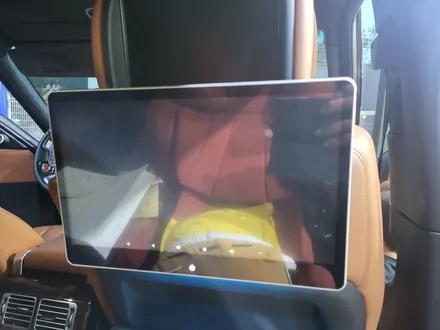 [브로모터스] 랜드로버 레인지로버 보그 뒷자석 안드로이드 리어모니터 설치/ 포커스 노바x13 설치/아이들과 장거리 운행도 이제 걱정 없이!!! / 경남 거제, 통영, 창원