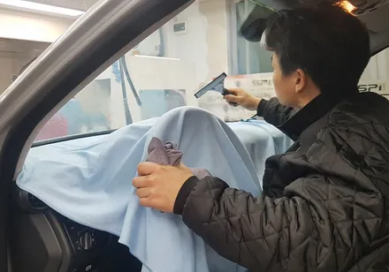일산썬팅 명가 찾아 방문한 벤츠 C230!!! / 고양 덕양구 지축동