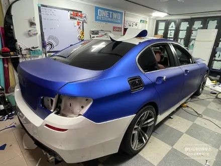[전체 랩핑] BMW 520D 무광 크롬 블루 전체랩핑! / 안산시 상록구 일동