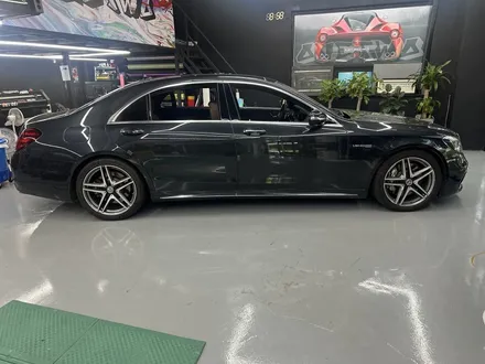 [안산 랩핑 원투] 벤츠 S클래스 S63 AMG 듀오톤 투톤 에이버리 전체랩핑 블랙 엠블럼 교체 / 안산시 상록구 일동