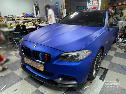 [전체 랩핑] BMW 520D 무광 크롬 블루 전체랩핑! / 안산시 상록구 일동